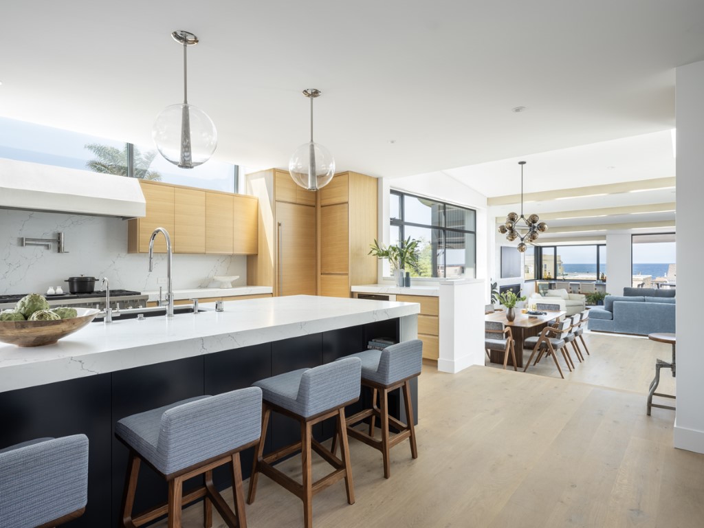 Narrow Lot and Expansive Views Shape a Bold Family Home in Hermosa Beach