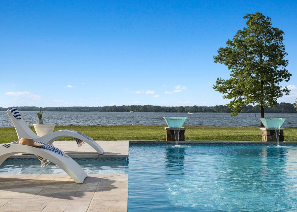 Chesapeake Bay Home Makes the Most of a Tight Lot With Magnificent Views