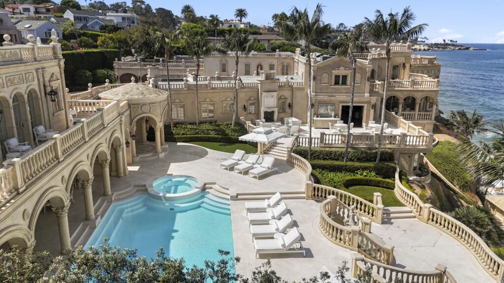 Home of the Week: The Sandcastle Offers Unparalleled Glamor on La Jolla Coast