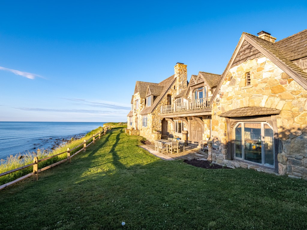 Home of the Week: The Stone House in Montauk Is an Exclusive, Elegant Escape