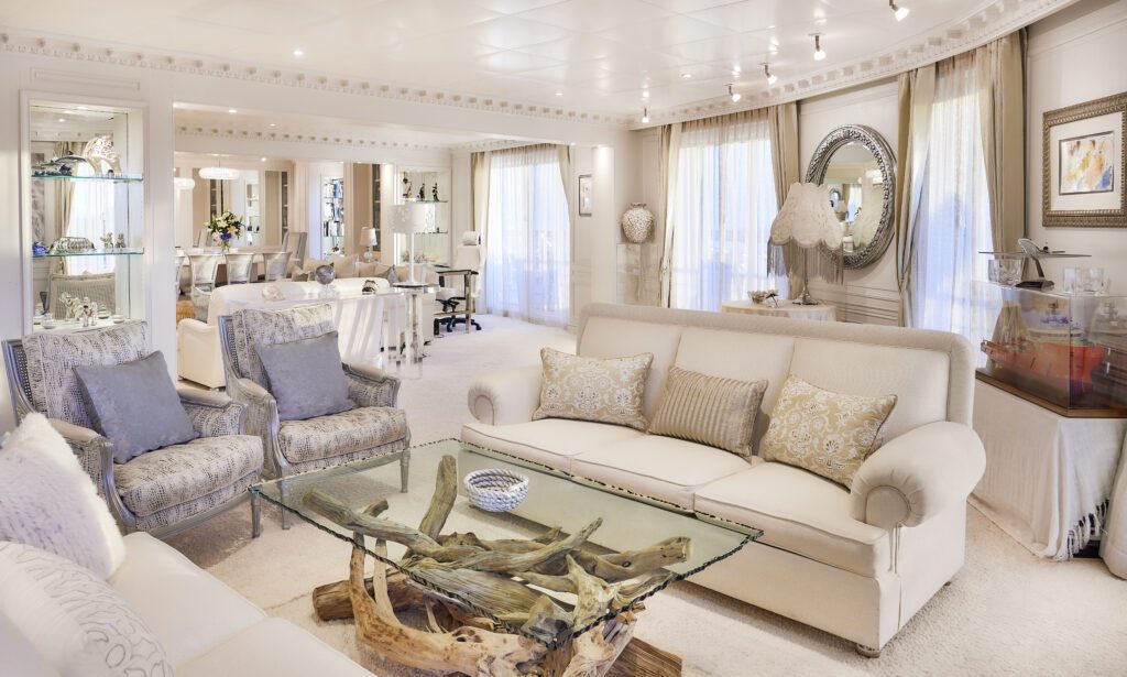 Home of the Week: Luxury Residence at Sea